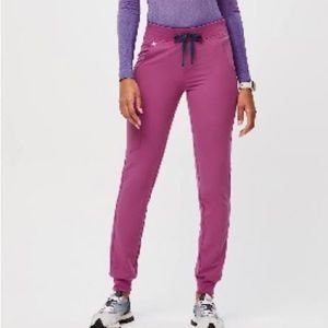 Figs Bright Fuchsia Small Petite